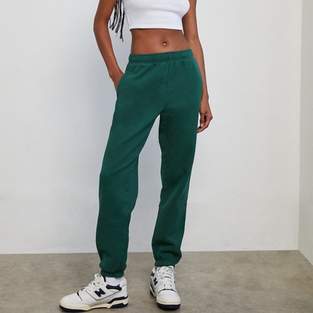 Aritzia sweatpants NWT
